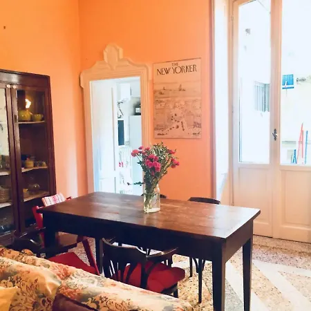 Charming Double Bedroom In Navigli District Ubytování v soukromí Milán